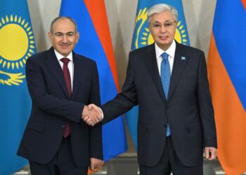 Қазақстан Президенті мен Армения Премьер-министрі кеңейтілген құрамда келіссөз жүргізді