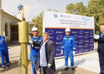 Келес ауданында Ұшқын ауылы табиғи газға қосылды