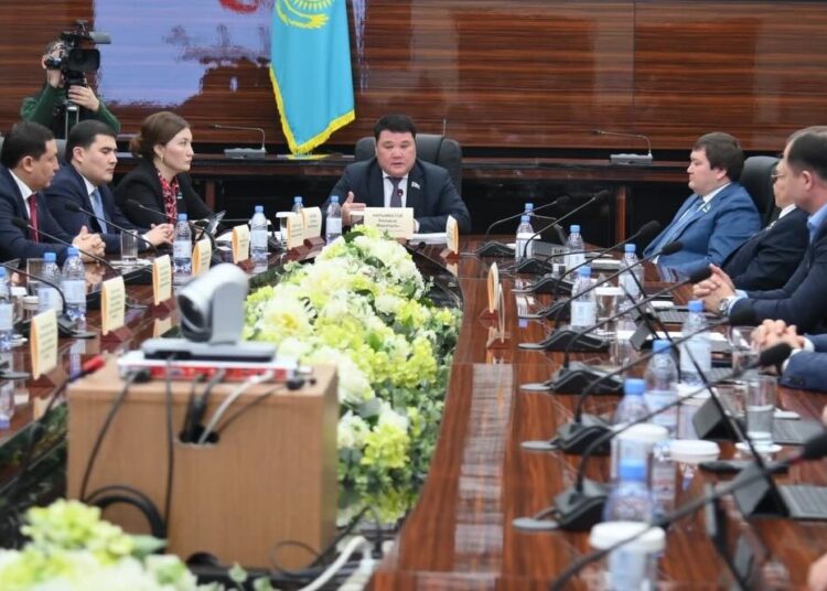 Шымкент қалалық мәслихатында Конституцияның жаңа жобасы талқыланды