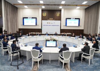 Бизнесті қолдау және жаңа жобалар:Қанат Шарлапаев Түркістан облысына барды