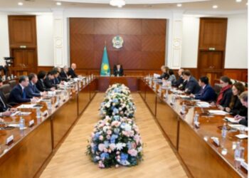 Олжас Бектенов Инвестициялық ахуалды жақсарту жөніндегі кеңестің отырысын өткізді