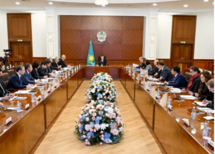 Олжас Бектенов Инвестициялық ахуалды жақсарту жөніндегі кеңестің отырысын өткізді