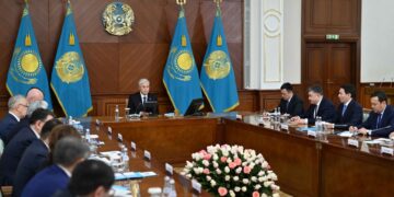 АЙМАҚТАРДЫ ТЕҢ ДАМЫТУ ЖӘНЕ ЦИФРЛЫҚ МЕМЛЕКЕТ: ПРЕЗИДЕНТ ҮКІМЕТКЕ ЖАҢА БАСЫМДЫҚТАРДЫ АЙҚЫНДАДЫ