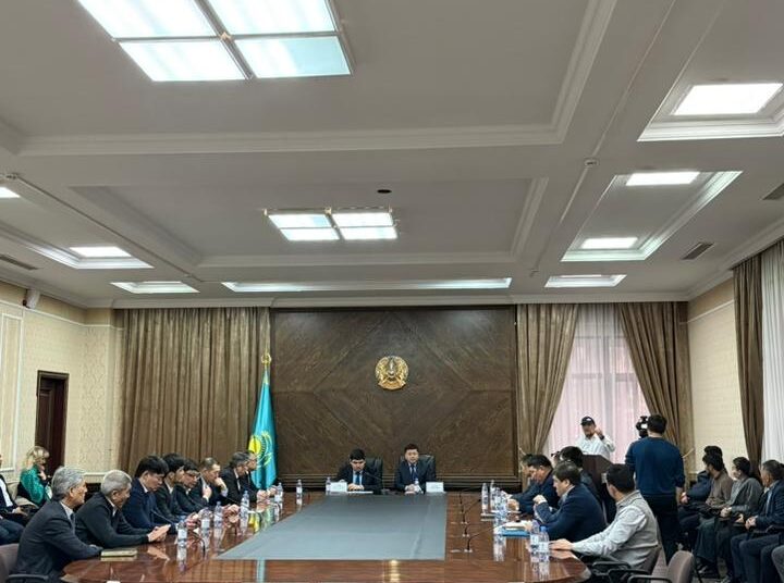 Энергетика және тұрғын үй-коммуналдық шаруашылық саласының қызметкерлеріне Конституциядағы маңызды өзгерістер түсіндірілді