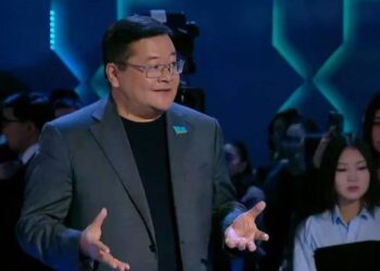 Айдос Сарым: Қазақстан жаңа дәуірге аяқ басты