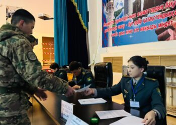 «Оңтүстік» өңірлік қолбасшылығының әскери қызметшілері референдумда мерзімінен бұрын дауыс беруді аяқтады