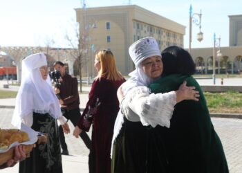 ТҮРКІСТАНДА «КӨРІСУ КҮНІ- АМАЛ МЕРЕКЕСІНЕ» ОРАЙ МӘДЕНИ-ТАНЫМДЫҚ ШАРА ӨТТІ