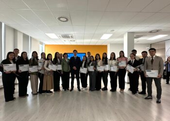 «ЖАС МЕМЛЕКЕТТІК ҚЫЗМЕТШІ» МЕКТЕБІНІҢ ОҚУ КУРСЫ АЯҚТАЛДЫ