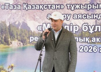 ЖАҢАРУ КҮНІ ТҮРКІСТАН ОБЛЫСЫНДА «МӨЛДІР БҰЛАҚ» ЭКОЛОГИЯЛЫҚ АКЦИЯСЫ ӨТТІ