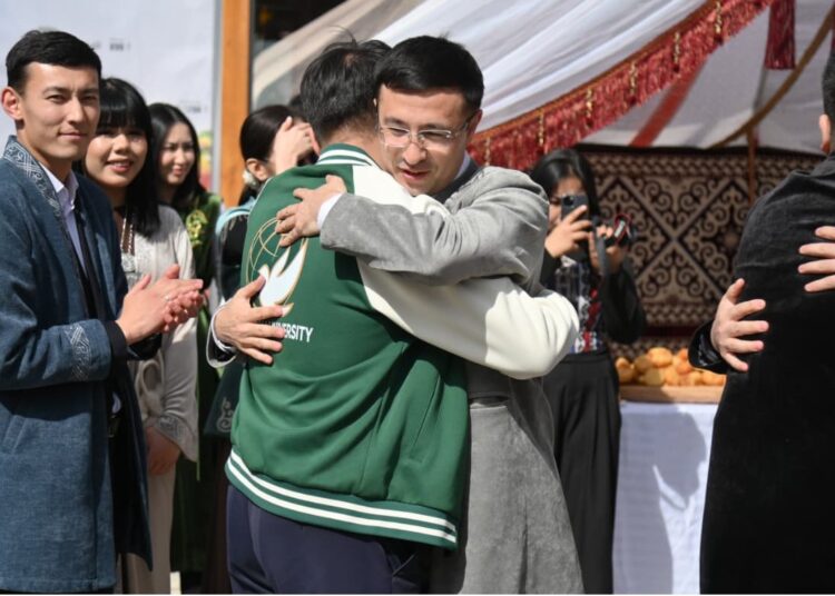 КӨРІСУ МЕРЕКЕСІ ЖАСТАРДЫҢ БАСЫН ҚОСТЫ