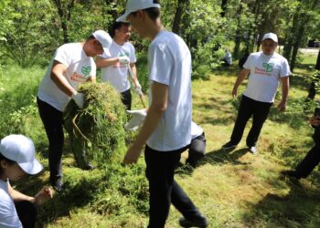 ШЫМКЕНТТЕ «ТАЗА ҚАЗАҚСТАН» АЯСЫНДА РЕСПУБЛИКАЛЫҚ ЭКОЛОГИЯЛЫҚ АКЦИЯ ӨТТІ