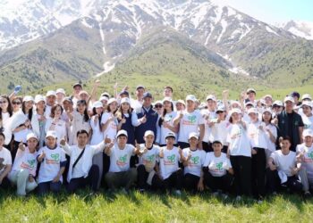 ТҮРКІСТАН ОБЛЫСЫНДА «TAZA QAZAQSTAN» БАҒДАРЛАМАСЫ АЯСЫНДА БІР КҮНДЕ 20 МЫҢ АҒАШ ЕГІЛДІ