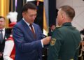 ОТАН ҚОРҒАУШЫЛАРЫ МЕН ЖЕҢІС АРДАГЕРЛЕРІНЕ ҚҰРМЕТ КӨРСЕТІЛДІ