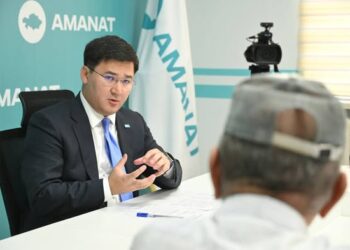 АУДАН ӘКІМІ «AMANAT»-ТА АЗАМАТТАРДЫ ҚАБЫЛДАДЫ