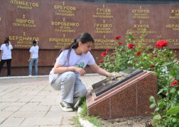 ШЫМКЕНТТЕГІ «ТАЗА ҚАЗАҚСТАН» АКЦИЯСЫ БАТЫРЛАРҒА ТАҒЗЫМ МЕН ҰЛТТЫҚ ҚҰНДЫЛЫҚТАРДЫ ҰЛЫҚТАУҒА ҰЛАСТЫ