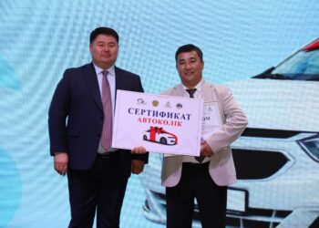 В ТУРКЕСТАНСКОЙ ОБЛАСТИ ВРУЧИЛИ АВТОМОБИЛЬ ОБЛАДАТЕЛЮ ГРАН-ПРИ КОНКУРСА «ПАРАД МУЗЕЕВ»