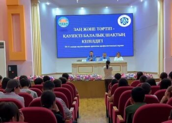 Заң мен тәртіп – қауіпсіз балалық шақтың кепілі: Шымкентте полицейлер оқушылармен кездесті