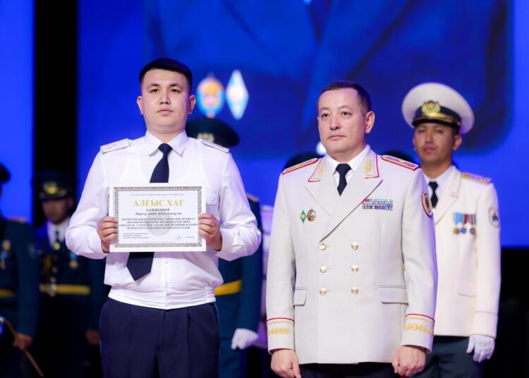 В Шымкенте торжественно отметили День казахстанской полиции