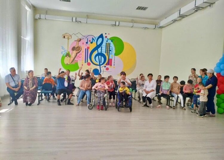 ХАЛЫҚАРАЛЫҚ БАЛАЛАРДЫ ҚОРҒАУ КҮНІНЕ ОРАЙ ҚАЙЫРЫМДЫЛЫҚ ШАРАСЫ ӨТТІ