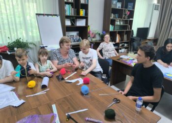 БАЛАЛАРҒА МЕРЕКЕЛІК ҚУАНЫШ СЫЙЛАНДЫ