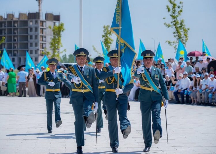 ШЫМКЕНТТЕ МЕМЛЕКЕТТІК РӘМІЗДЕР КҮНІ САЛТАНАТТЫ ТҮРДЕ АТАП ӨТІЛДІ