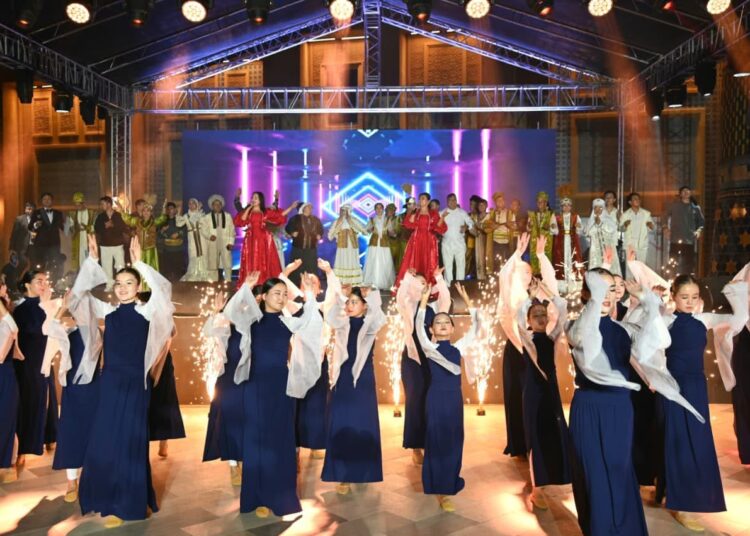 ТҮРКІСТАН: «ӨНЕРЛІ ӨЛКЕ» ОБЛЫСТЫҚ ФЕСТИВАЛІНДЕ ЖЕТІСАЙ АУДАНЫ ӨНЕР КӨРСЕТТІ
