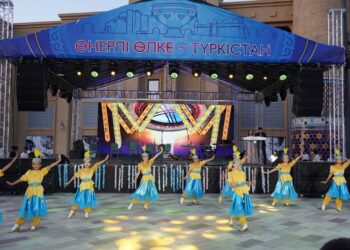 ТҮРКІСТАН: КЕЛЕС ӨНЕРПАЗДАРЫ ТҮРКІСТАН ТӨРІНДЕ ҰЛТТЫҚ МӘДЕНИЕТТІ ДӘРІПТЕДІ