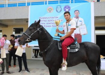 ТҮРКІСТАНДЫҚ ЕРМЕК ҚҰРАЛБАЙ – ЕКІ ДҮРКІН ӘЛЕМ ЧЕМПИОНЫ
