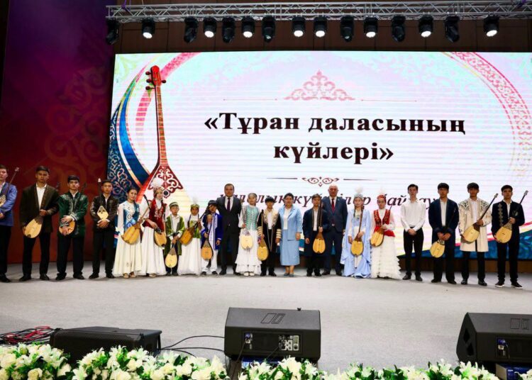 ТҮРКІСТАНДА «ТҰРАН ДАЛАСЫНЫҢ КҮЙЛЕРІ» АТТЫ КҮЙШІЛЕР БАЙҚАУЫ ӨТТІ