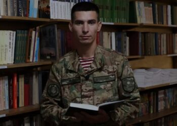 Тілге құрмет – жүректен: қазақшаға судай Ұлттық ұлан сарбазы көпке үлгі
