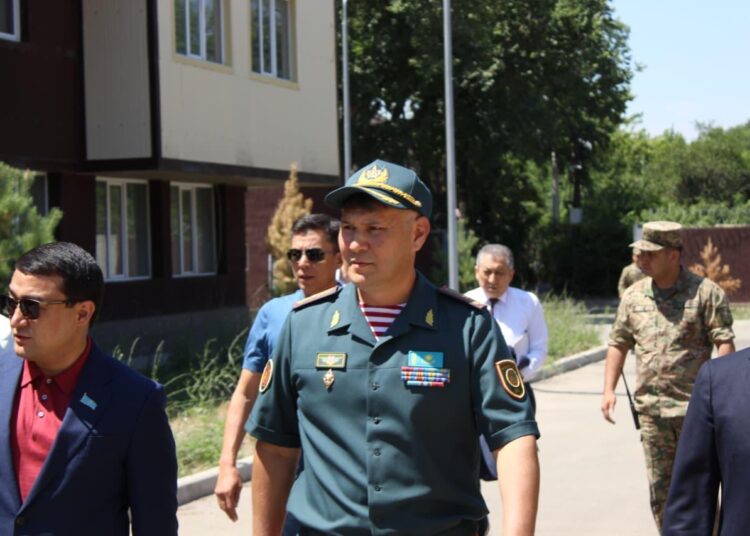 Алматы қаласы мәслихатының депутаттары Ұлттық ұланның қызметімен танысты
