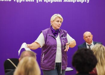 «ӘДІЛЕТ» ПАРТИЯСЫ ЕЛ ӨҢІРЛЕРІНЕН ЖИНАЛҒАН МИБ, ПИК ТӨРАҒАЛАРЫ МЕН САРАПШЫЛАРМЕН ТҰРҒЫН ҮЙ-КОММУНАЛДЫҚ ШАРУАШЫЛЫҚ МӘСЕЛЕЛЕРІН ТАЛҚЫЛАДЫ