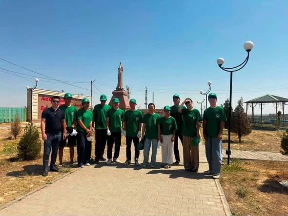 ТҮРКІСТАН: САРЫАҒАШТЫҚ БЕЛСЕНДІ ЖАСТАР ТАЗАЛЫҚ ЖҰМЫСТАРЫНА ҚАТЫСТЫ