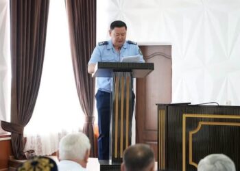 ПОЛИЦИЯ БАСШЫЛЫҒЫ ҚОҒАМДЫҚ ТҰРАҚТЫЛЫҚ МӘСЕЛЕЛЕРІ БОЙЫНША ТҰРҒЫНДАРМЕН КЕЗДЕСТІ