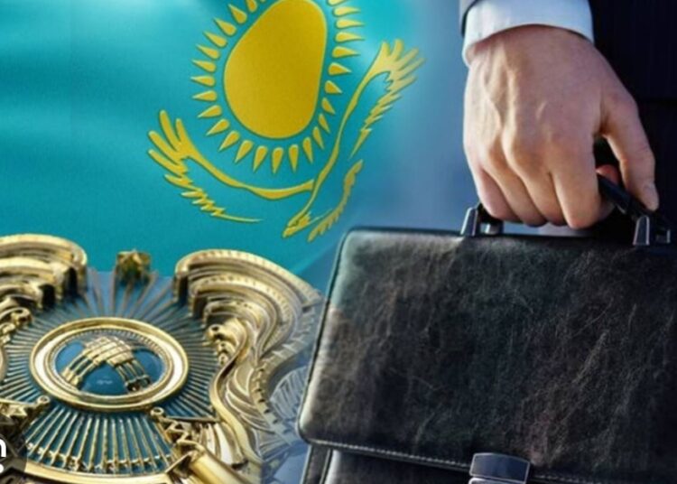 Мемлекет пен қоғам арасындағы ашықтық пен тұрақты өзара іс-қимыл жағдайында қызметтік этика мәселелері ерекше маңызға ие