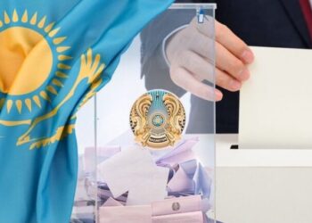 ЖАСАНДЫ ИНТЕЛЛЕКТ ЕҢБЕК НАРЫҒЫН ӨЗГЕРТУДЕ: ПАРТИЯЛАР БІЛІМ БЕРУ МЕН БОЛАШАҚ МАМАНДЫҚТАРДЫ ТАЛҚЫЛАДЫ