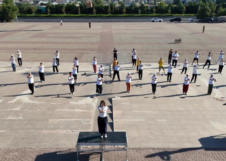ШЫМКЕНТТЕ 200-ГЕ ЖУЫҚ ТҰРҒЫН «БЕЛСЕНДІ КҮН» АКЦИЯСЫНА ҚАТЫСТЫ