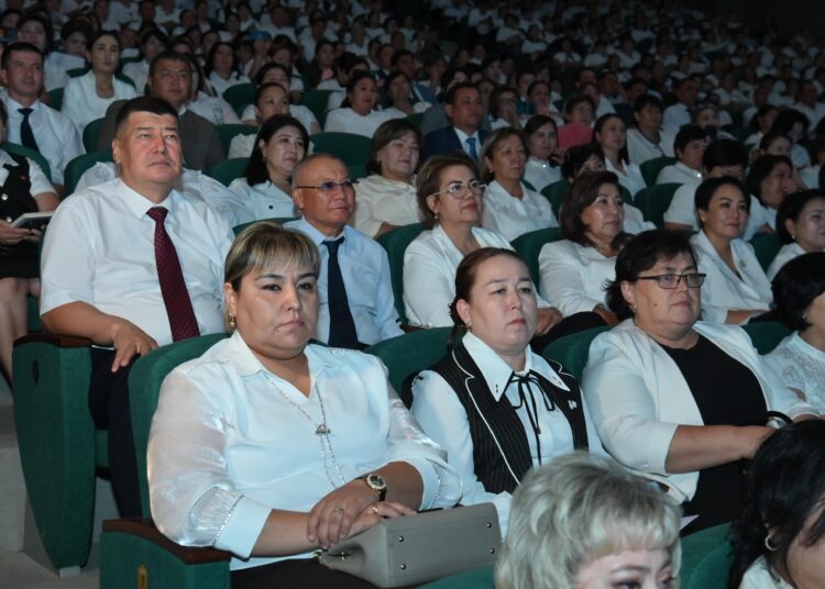 ШЫМКЕНТТЕ ЖАҢА ОҚУ ЖЫЛЫНДА 405 МЫҢНАН АСТАМ БАЛА БІЛІМ АЛАДЫ