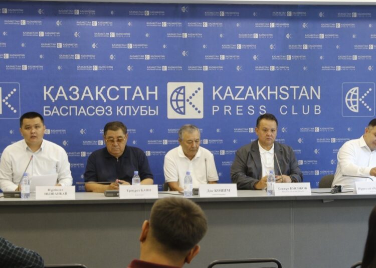 «ХАЛЫҚ ҮНІ» БАЙҚАУШЫЛАРЫ ҚҰРЫЛТАЙ САЙЛАУЫНА ОҢ БАҒА БЕРДІ