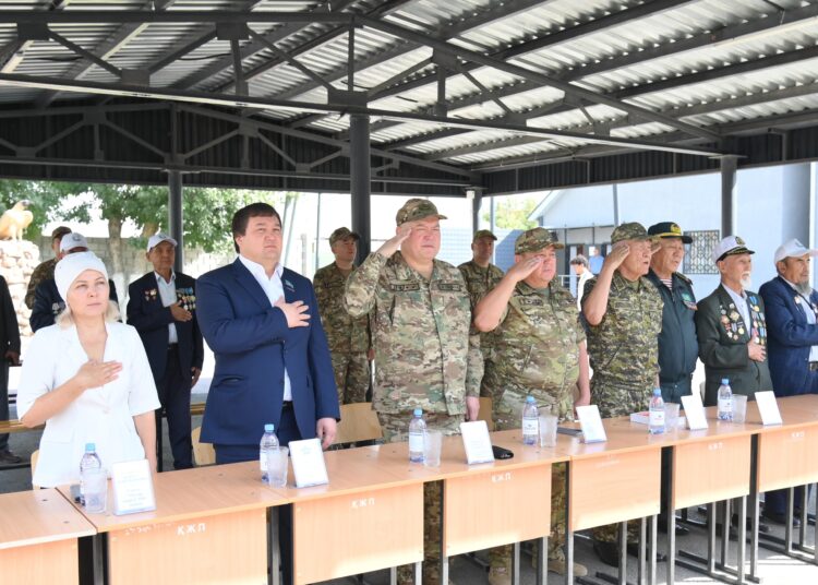 ШЫМКЕНТТЕ ЖАС САРБАЗДАРДЫ МЕРЗІМДІ ӘСКЕРИ ҚЫЗМЕТКЕ ШЫҒАРЫП САЛУ РӘСІМІ ӨТТІ