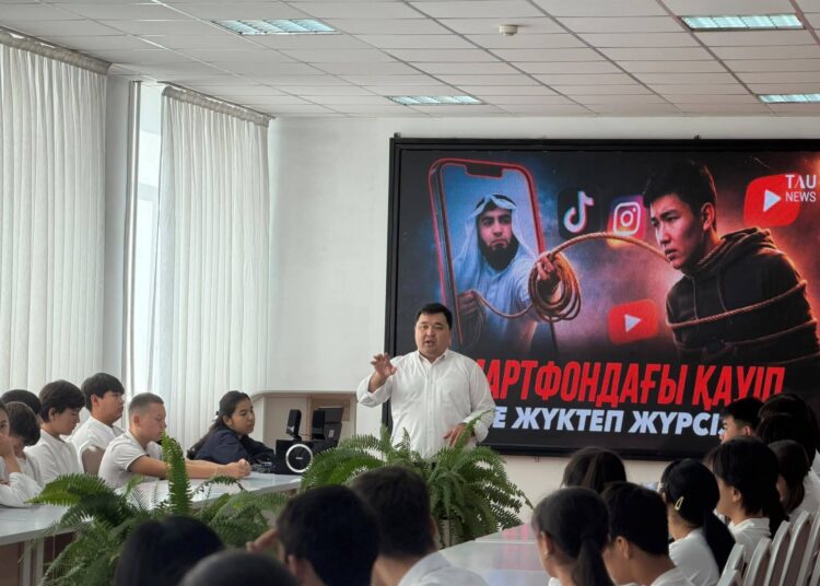 ЖАСТАРМЕН РУХАНИ-АҒАРТУ БАҒЫТЫНДА КЕЗДЕСУ ӨТТІ