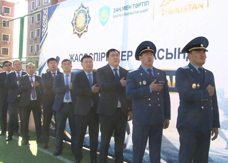 ТҮРКІСТАНДА «ЗАҢ МЕН ТӘРТІП» ҚАҒИДАТЫ АЯСЫНДА ЖАСӨСПІРІМДЕР АРАСЫНДА ШАҒЫН ФУТБОЛДАН ЖАРЫС ӨТТІ
