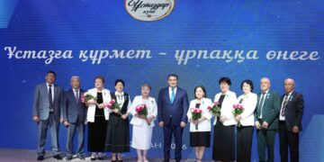 ТҮРКІСТАНДА ҰЛАҒАТТЫ ҰСТАЗДАР ҰЛЫҚТАЛДЫ