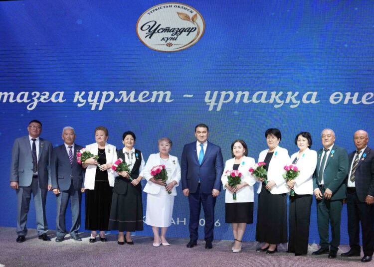 ТҮРКІСТАНДА ҰЛАҒАТТЫ ҰСТАЗДАР ҰЛЫҚТАЛДЫ