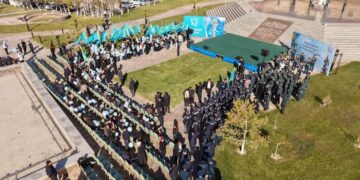 ТҮРКІСТАН ОБЛЫСЫНДА КӨК ТУ КӨККЕ КӨТЕРІЛІП, КӨК БАЙРАҚҚА ҚҰРМЕТ КӨРСЕТІЛДІ